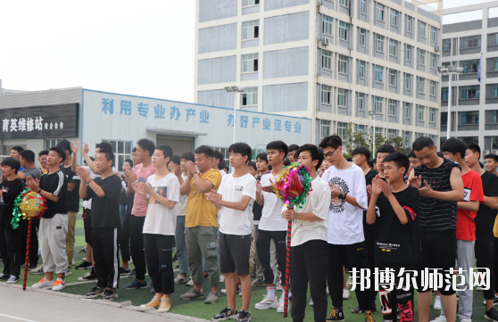 安康育英幼兒師范中等職業(yè)學(xué)校怎么樣、好不好<em></em><em></em>	