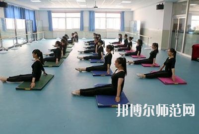 貴州初中生學幼師學校的學校