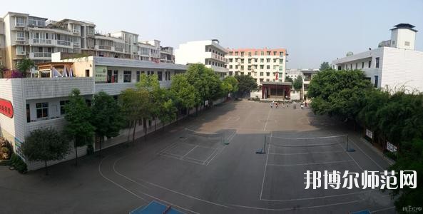 天府新區(qū)成人中等專業(yè)幼兒師范學(xué)校2020年報(bào)名條件、招生要求、招生對象