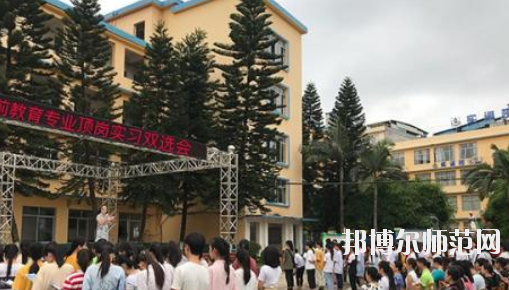 南寧2020年男生上幼師學校學什么專業好