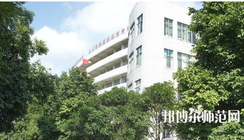 廣西現代職業技術師范學院怎么樣、好不好