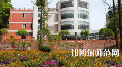 2023年樂山育才幼兒師范職業學校報名條件、招生對象